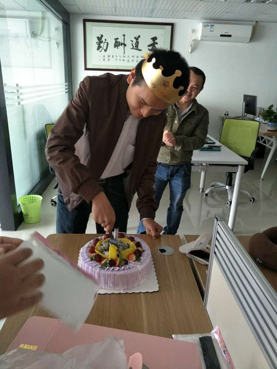 昱卓塑膠模具公司祝您生日快樂